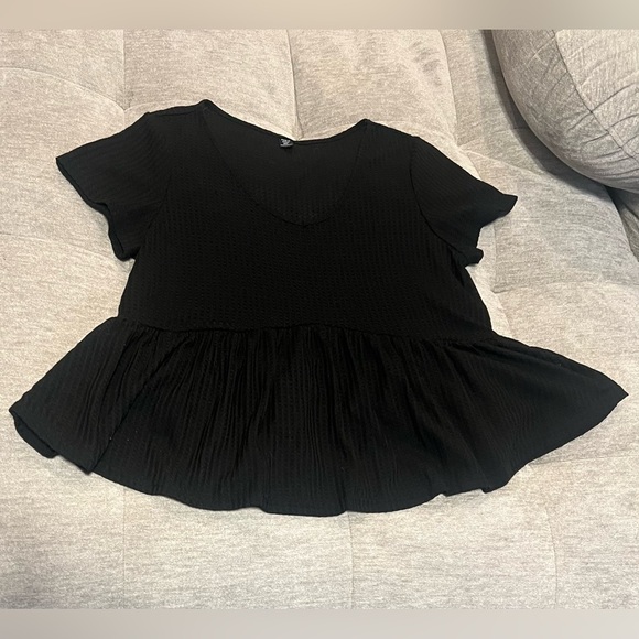 ⭐️NEW Black Rib-Knit Peplum Top Size XL (US) 12 - Picture 9 of 11